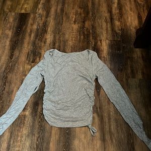 Gray cropped long sleeve top
